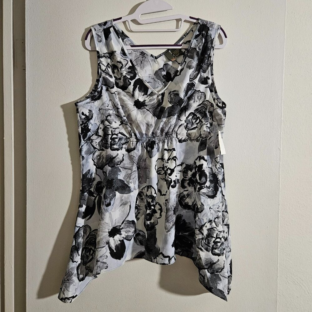 🆕️ SIZE L Serenade New York sleeveless black white Grey floral shirt